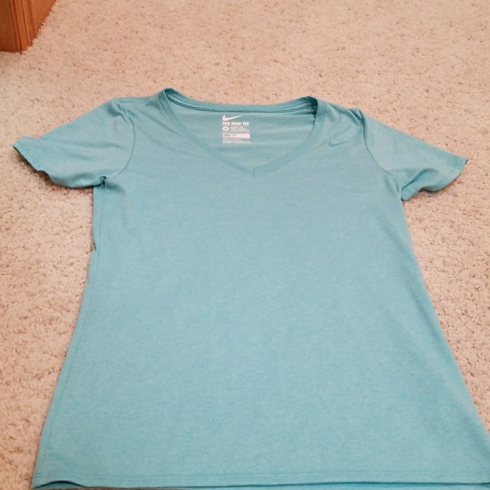 Women's Nike dri-fit tee